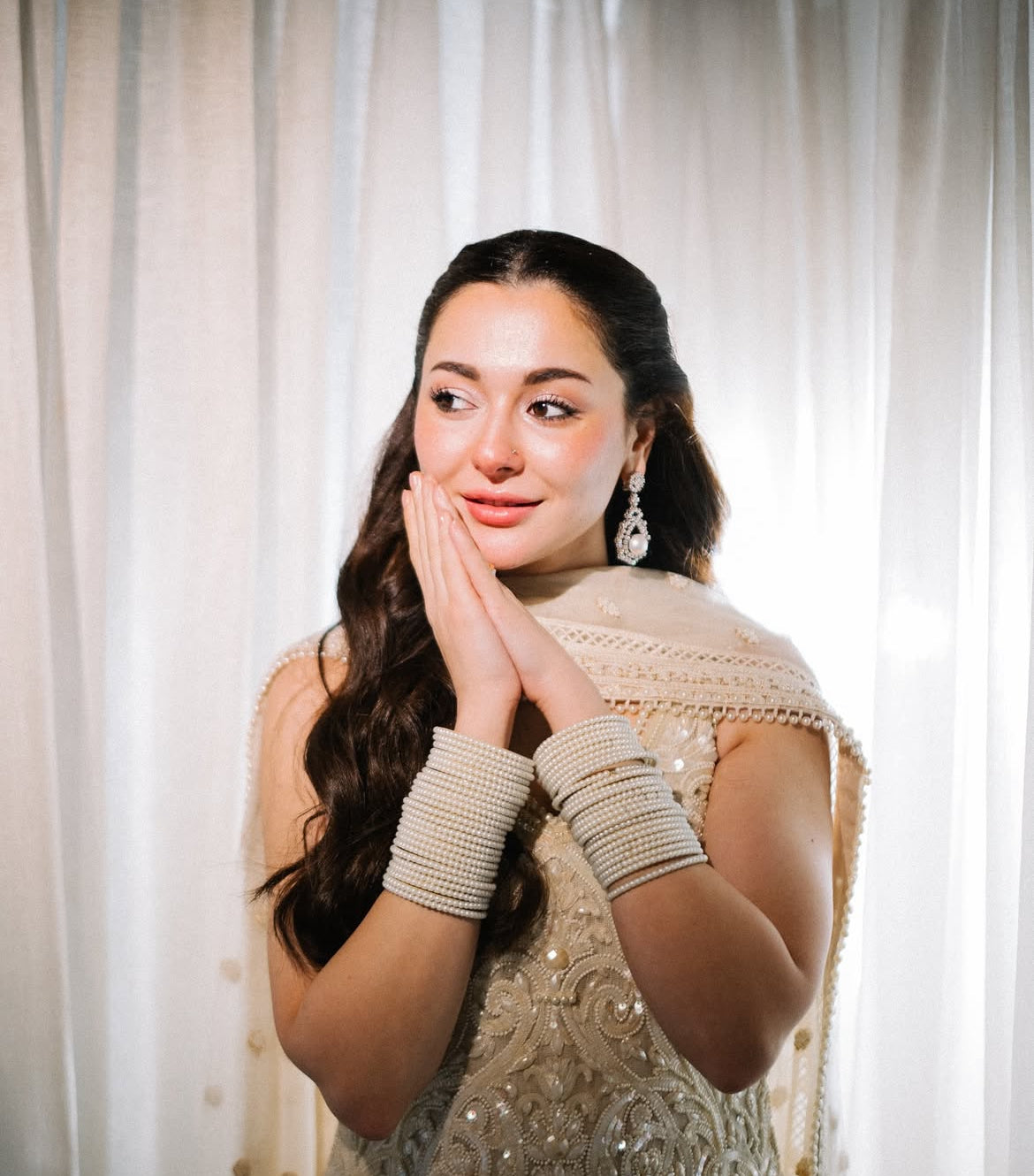 Hania Amir Inspired Pearl Bangles – Viral Look!