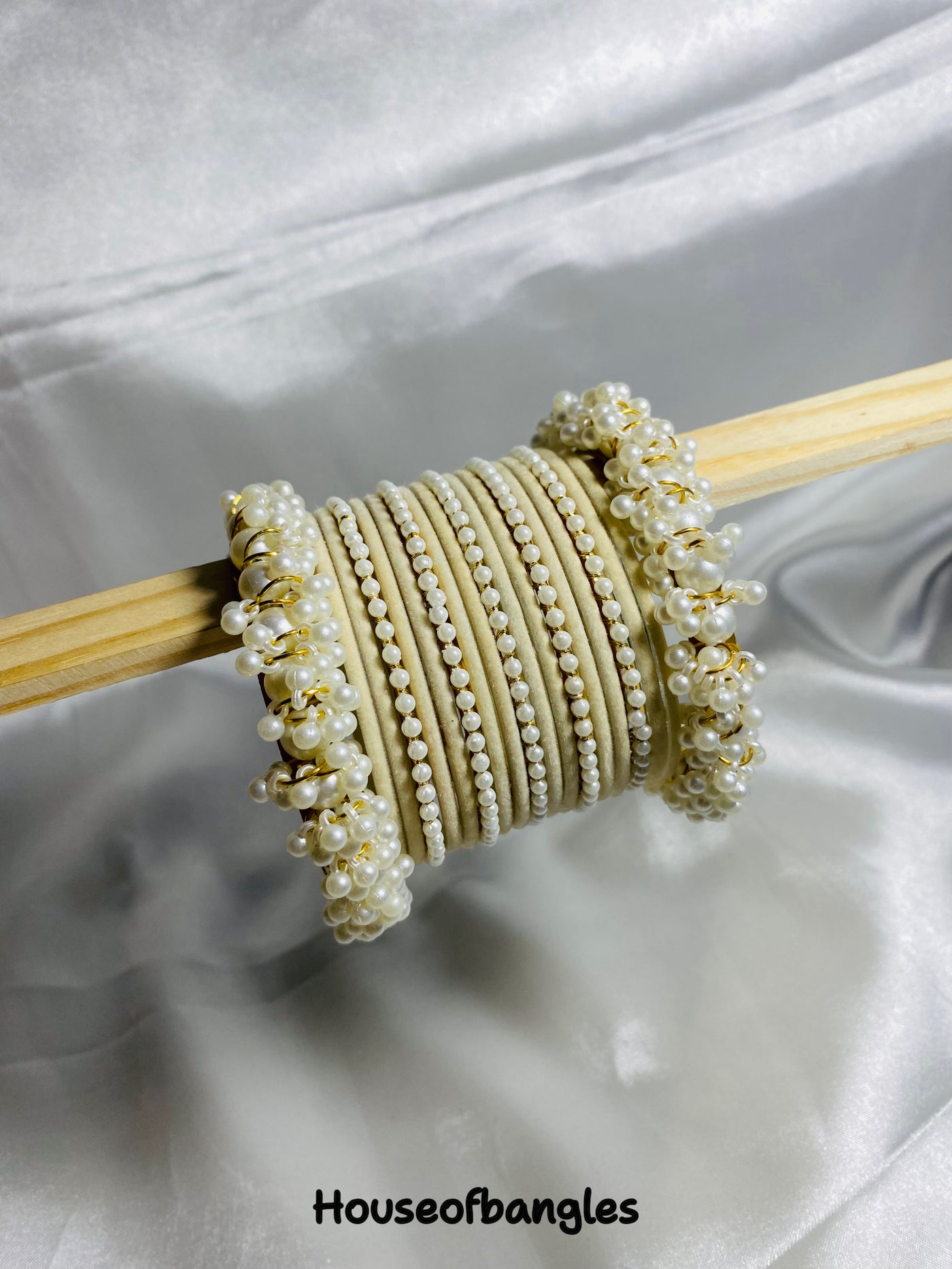 White Velvet Thin Pearl Bangles Set