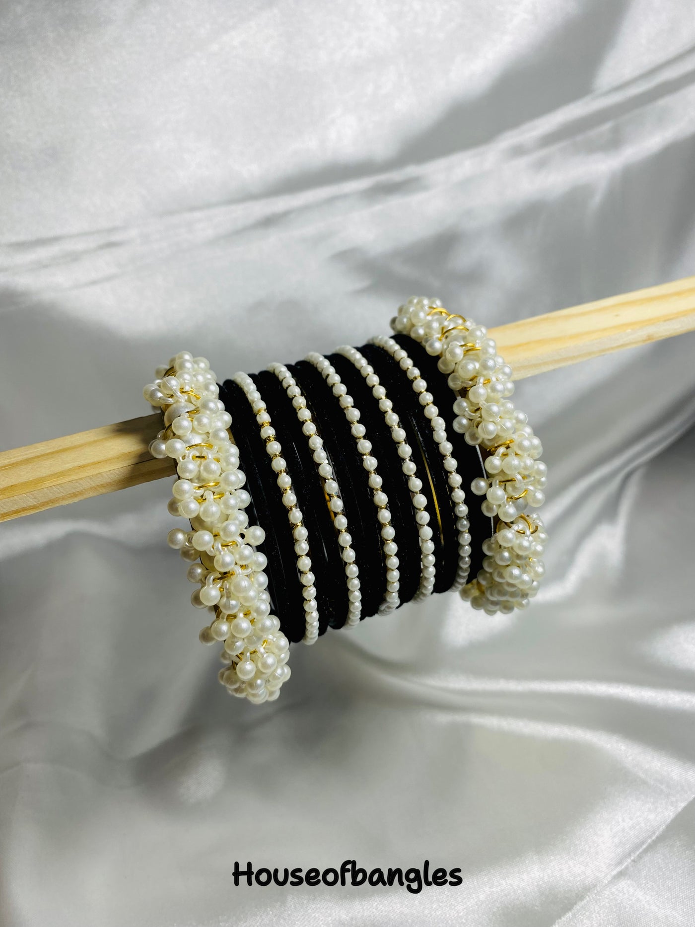 Black Velvet Thin Pearl Bangles Set
